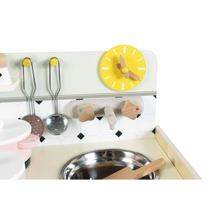 Shiny Grandma Small Wooden Kitchen