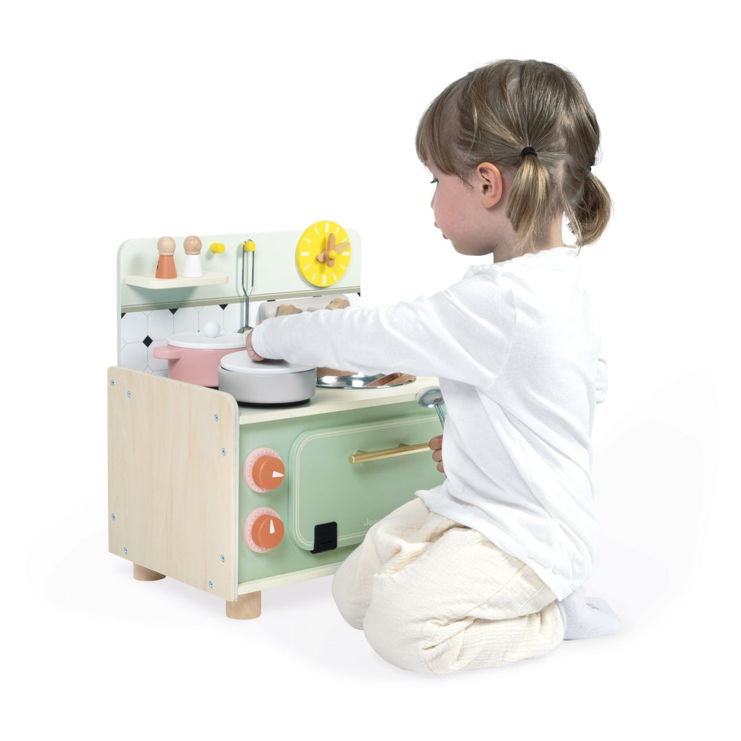 Shiny Grandma Small Wooden Kitchen
